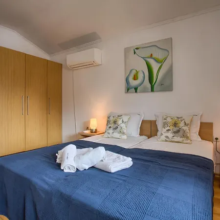 Cedar 2 Bedroom By Flat Mаnager Διαμέρισμα